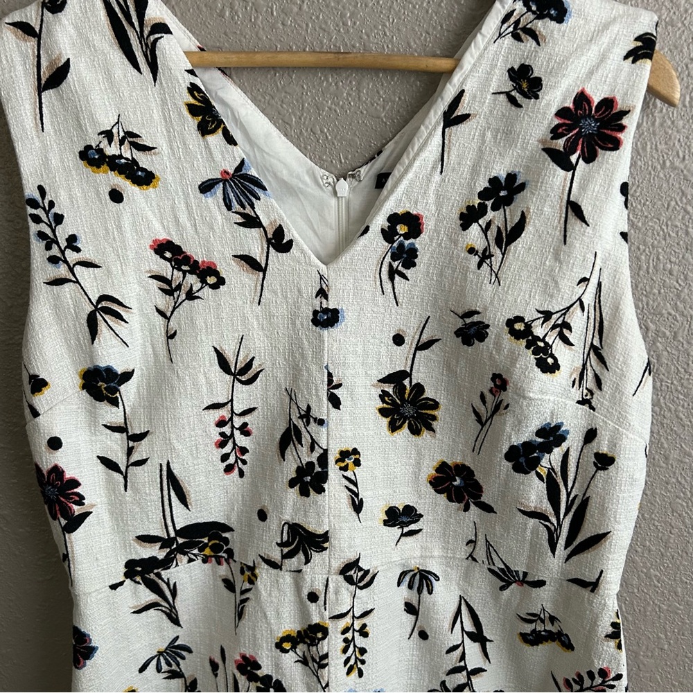 Ann Taylor White Multicolor Floral Double V Cotton Sleeveless Sheath Dress - Picture 4 of 11